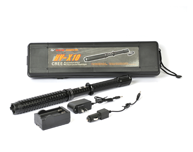 使用電擊防身器時會不會被電到？